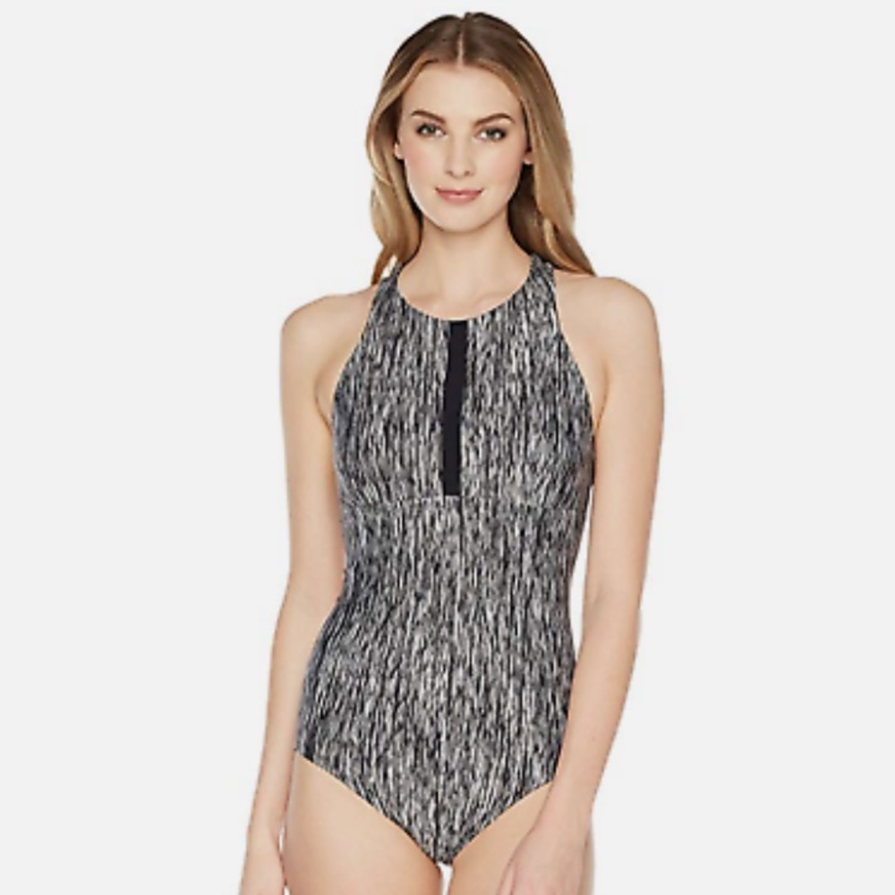 Nike Women's High Neck One-Piece Swimsuit